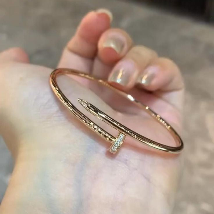 ELEGANCE NAIL DELUXE