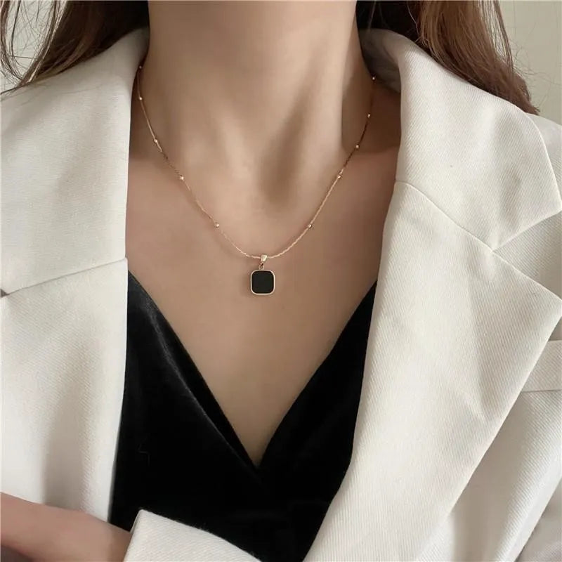 NOIR Necklace | Black