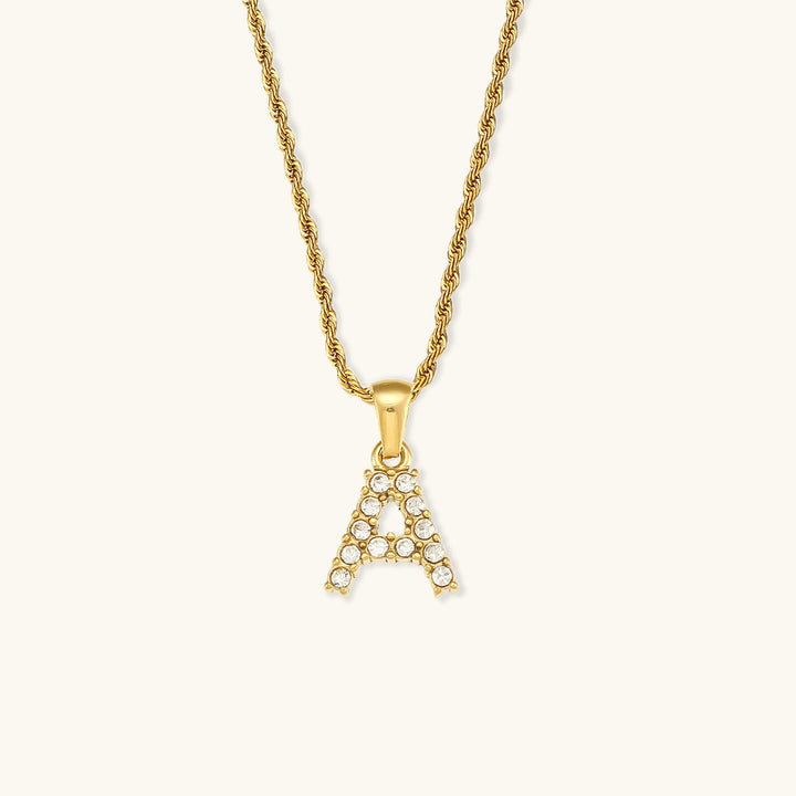 Collier en diamant avec initiale de la lettre Maeve