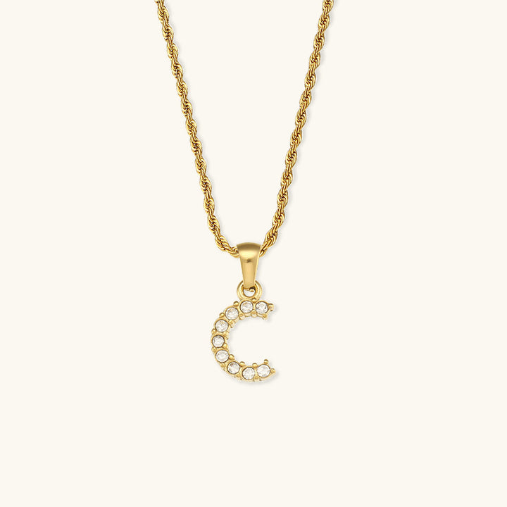 Collier en diamant avec initiale de la lettre Maeve