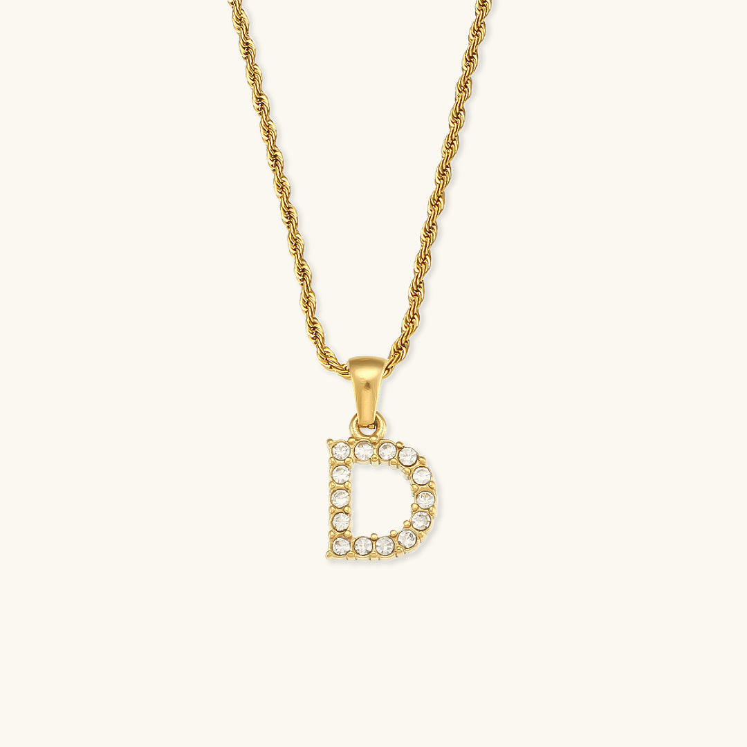 Collier en diamant avec initiale de la lettre Maeve