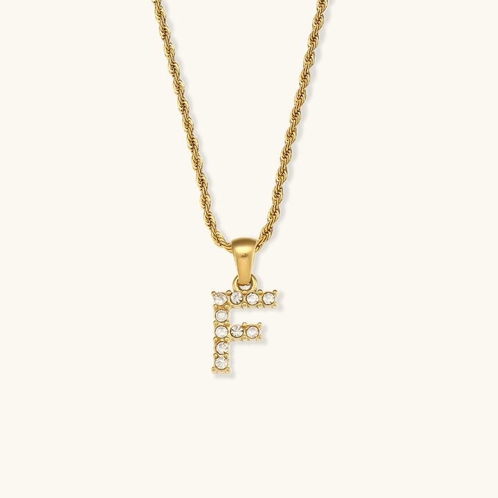 Collier en diamant avec initiale de la lettre Maeve