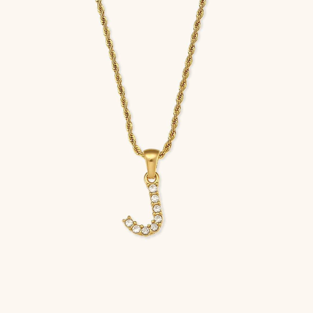 Collier en diamant avec initiale de la lettre Maeve