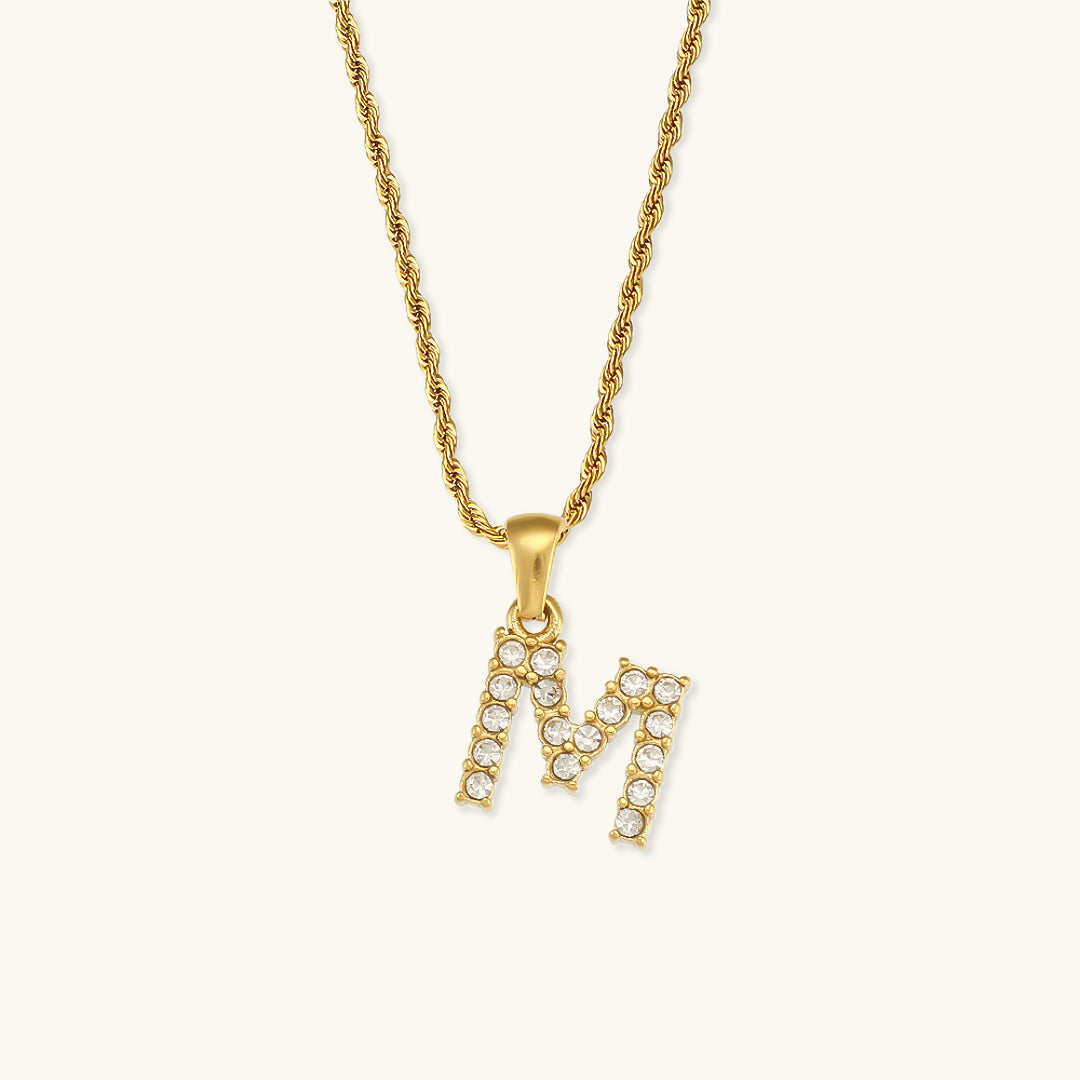 Collier en diamant avec initiale de la lettre Maeve