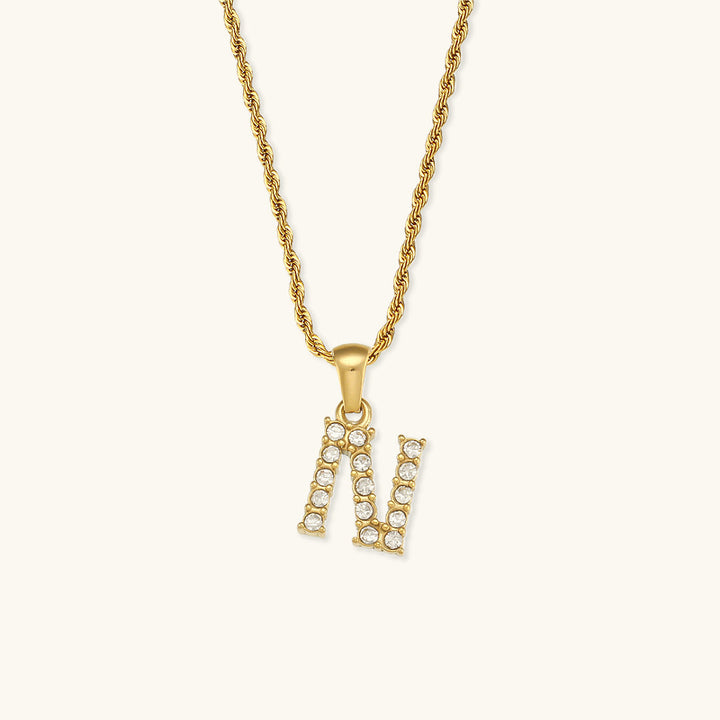 Collier en diamant avec initiale de la lettre Maeve