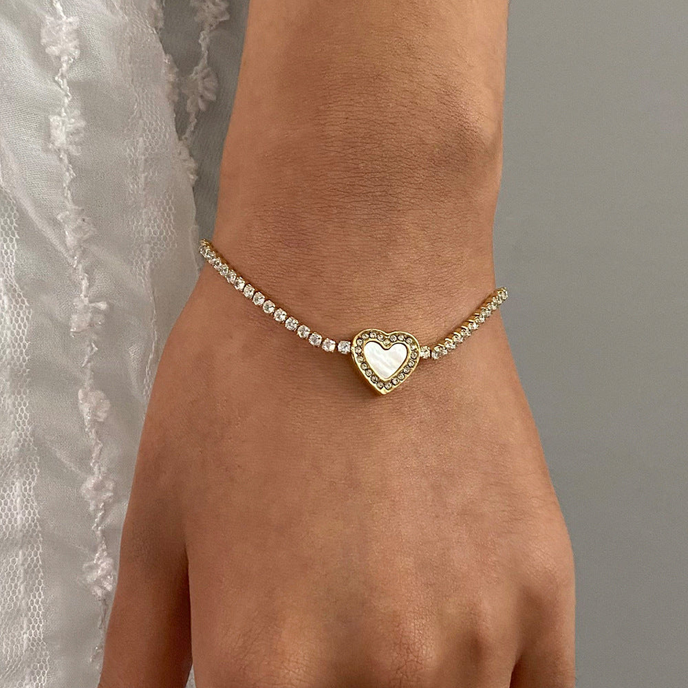 Bracelet de tennis en forme de cœur avec diamants Cameron 