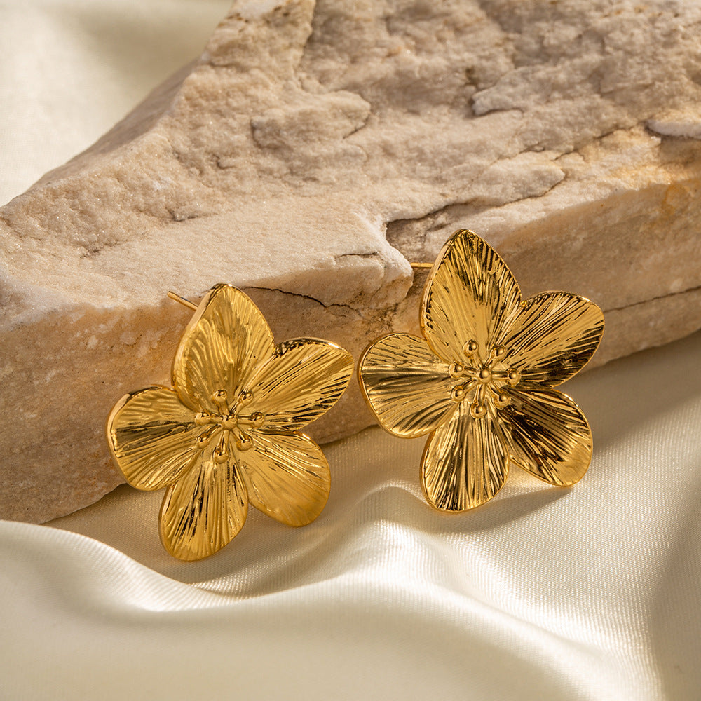 ALLAYSA Flower Earrings | Gold