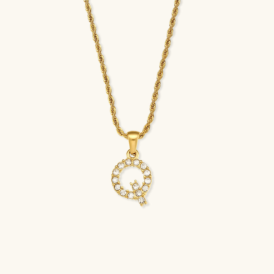 Collier en diamant avec initiale de la lettre Maeve