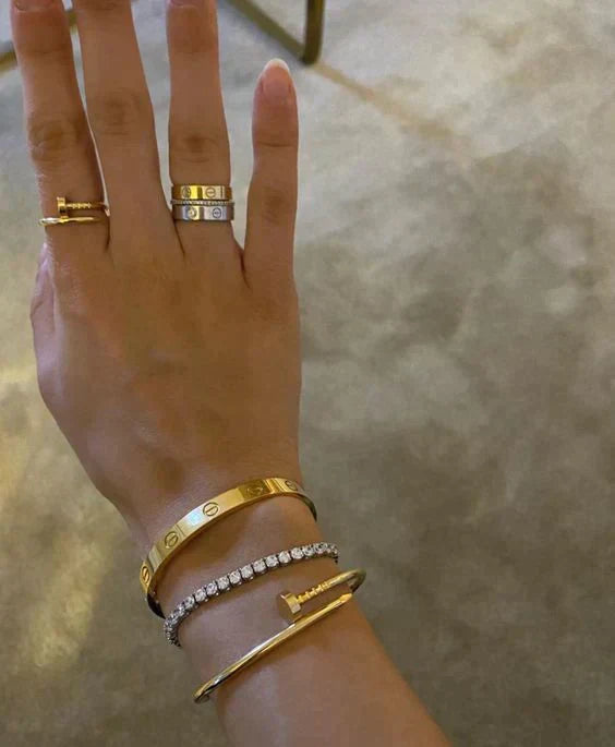 NAIL Elegant Bracelet | Gold